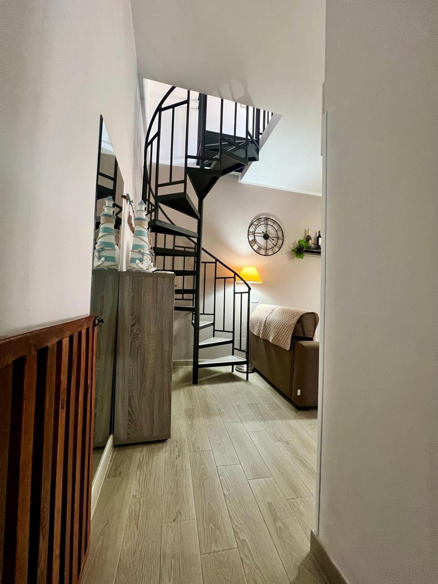 La Casa Di Ariel Apartment Porto Empedocle Luaran gambar